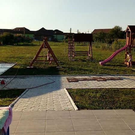 Pensiunea Soli Deo Gloria Sarmaság Kültér fotó