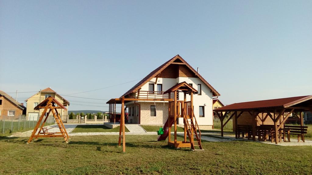 Pensiunea Soli Deo Gloria Sarmaság Kültér fotó